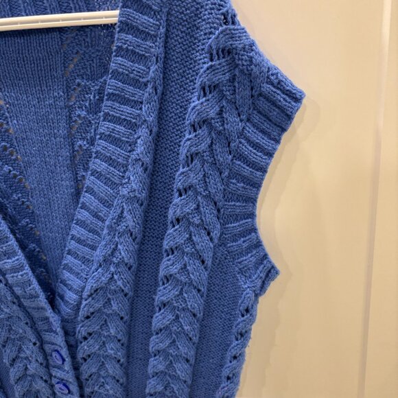 VTG Cozy Blue Cable Knit Button-Front Sweater Vest  Classic Chunky Knit Layer - Picture 3 of 10